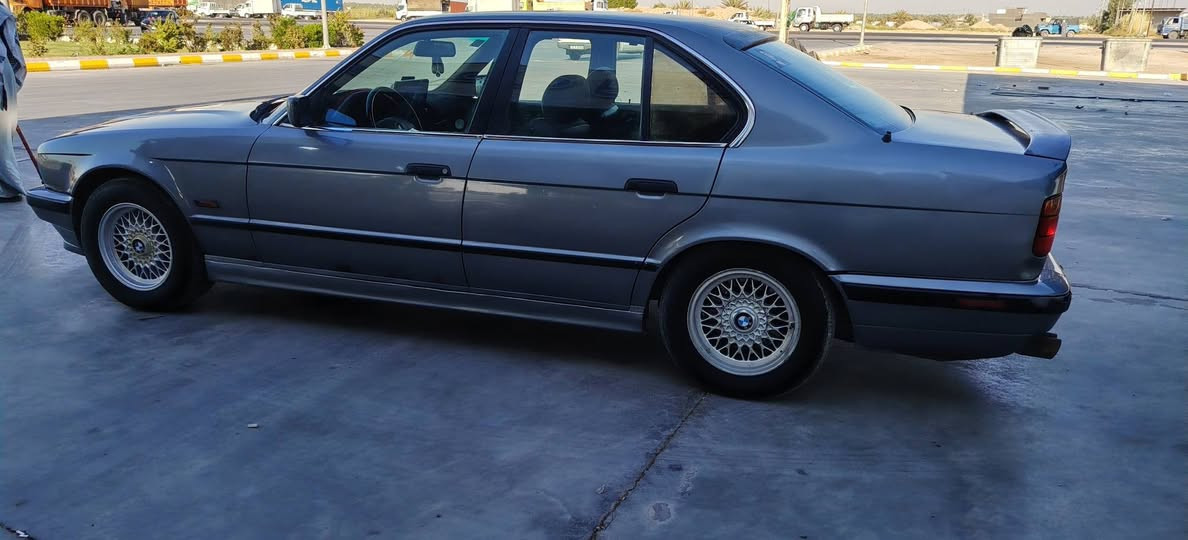 BMWموديل 1993للبيع فقط
8/530سلندر 

تدفئه/ تبريد 

تخم تاير / شاشه 

منضومه زنون

كهربائيات شغاله فول 

رقم /صلاح الدين 

مشروع وطني 

باسمي السياره تحويل 

في اي مكان 

 كير ومكينه شرط النشاط والنضافه

العنوان واسط/ العزيزيه 

موبايل ***********

***********
