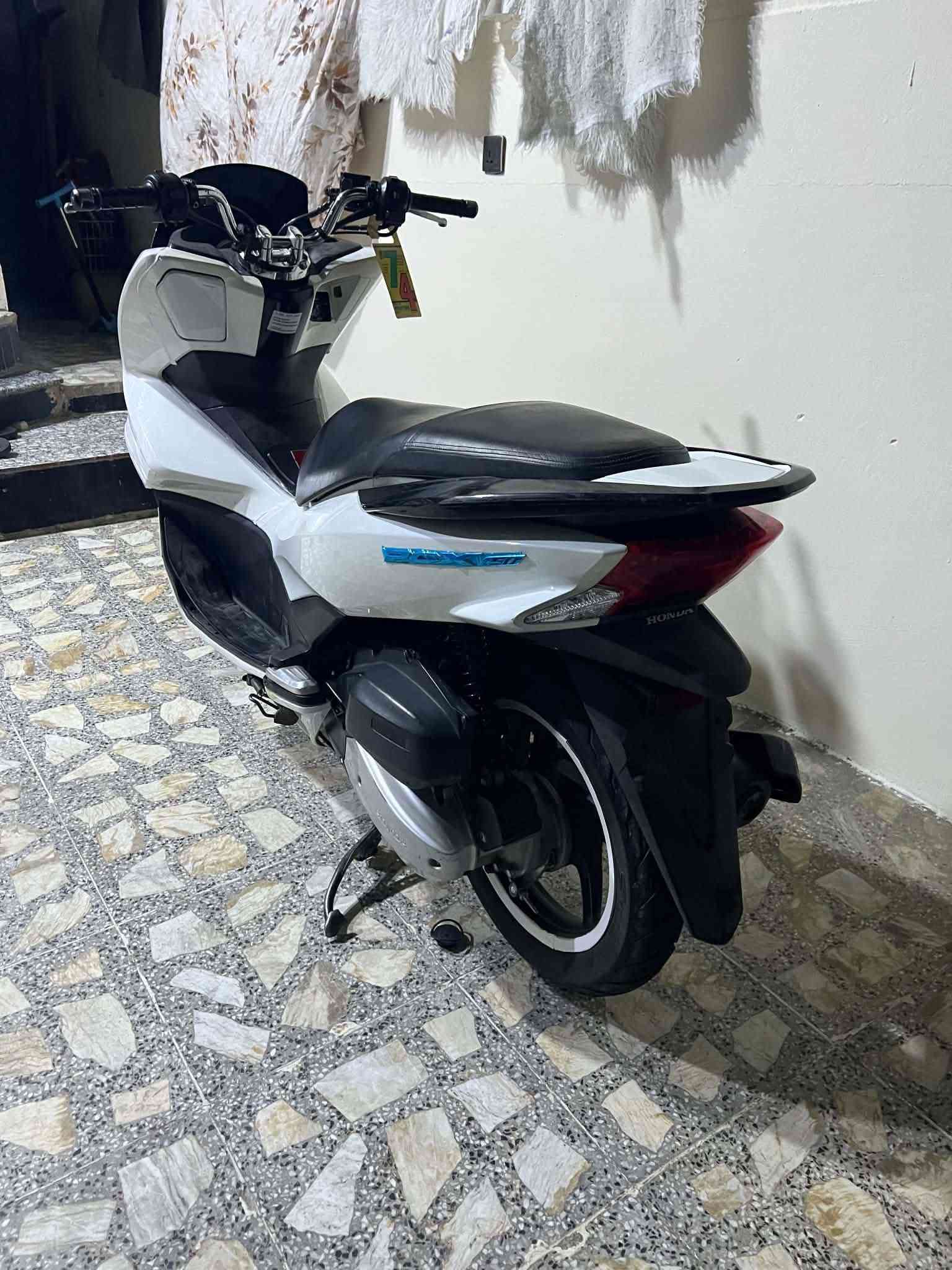 سلام عليكم درجة pcxللبيع جيل ثاني محرك مكفول كفاله عامه محرك ياباني gf ماشيه 39 كهربائيات حساسات كله شغاله السعر 12اونص بيه مجال العنوان اديالى بعقوبة التحرير الرقم الهاتف *********** مكلف بنشر

