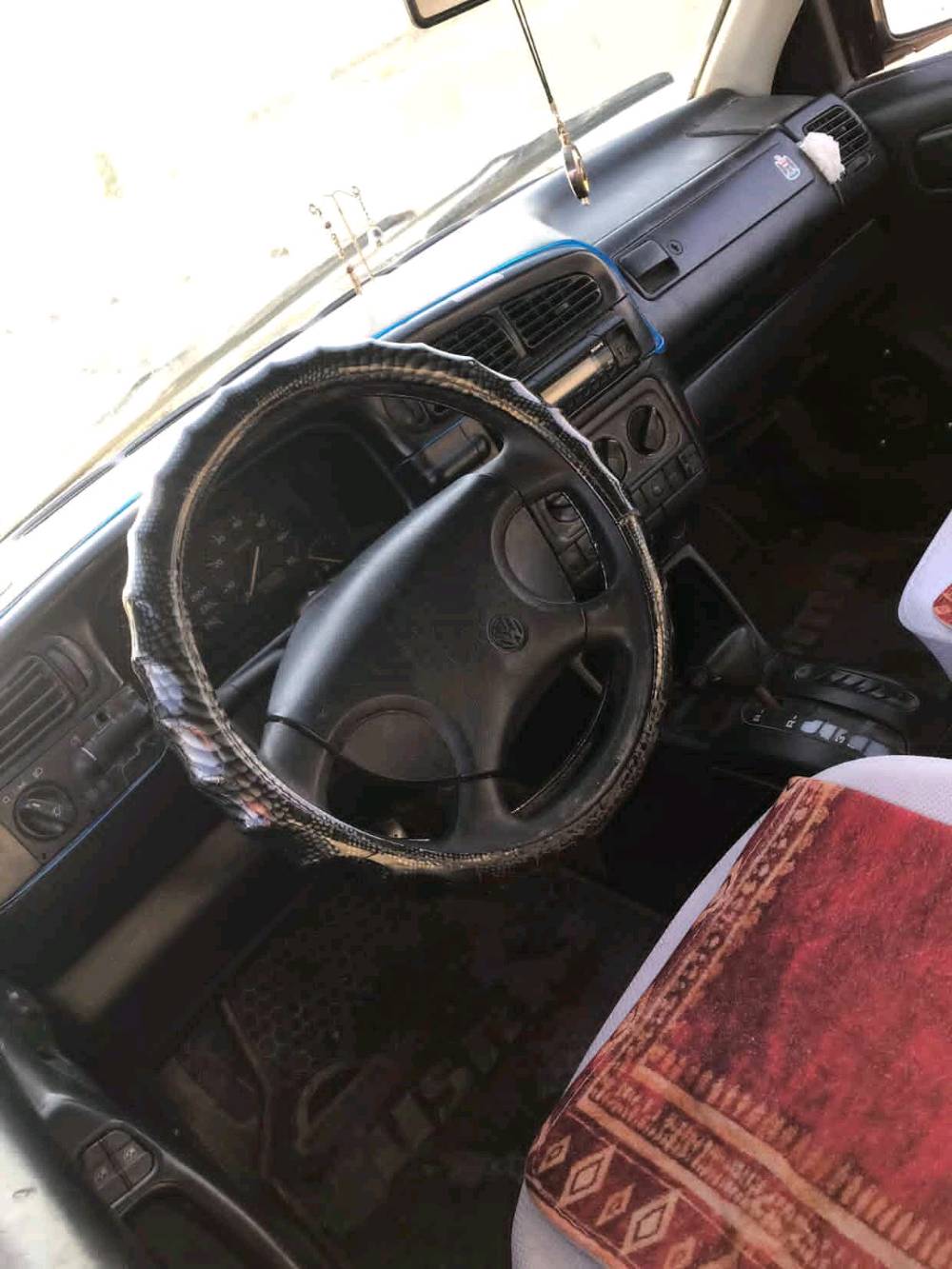 السلام عليكم 
كولف فينتو 1993
سيارة كير اوتو
محرك 2000 لا تنقيص ولا تبخير جديد
كهربائيات شغالة كامل
داخلها جيد 
بيها دمام صوت
بيها شوي نقوصات سهله
تجي تفحص انته هم 
رقمها بغداد 
 سنوية جديدة بسمي ثاني يوم أحول الك
والله شاهد مستعجل على بيعتها لان عندي
 ضرف عارضها ب 45 ورقة
وبيها مجال ان شاءالله
مكاني سامراء رقم *********** بي وتساب
ورحمه ال والديكم المو شراي لا يتعبني بل تعاليق
