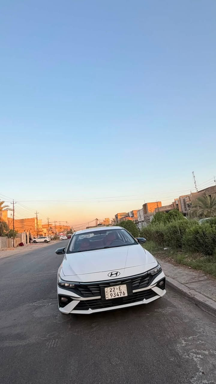 النتره ٢٤ ماشيه ٣٧  سياره فول 
ضربتها باب سايق مبدل من سياره زيرو بدون صبغ
 سعرها ١٢٨ وبيها مجال بسيط 

مكان حي اور
اتصال ***********
