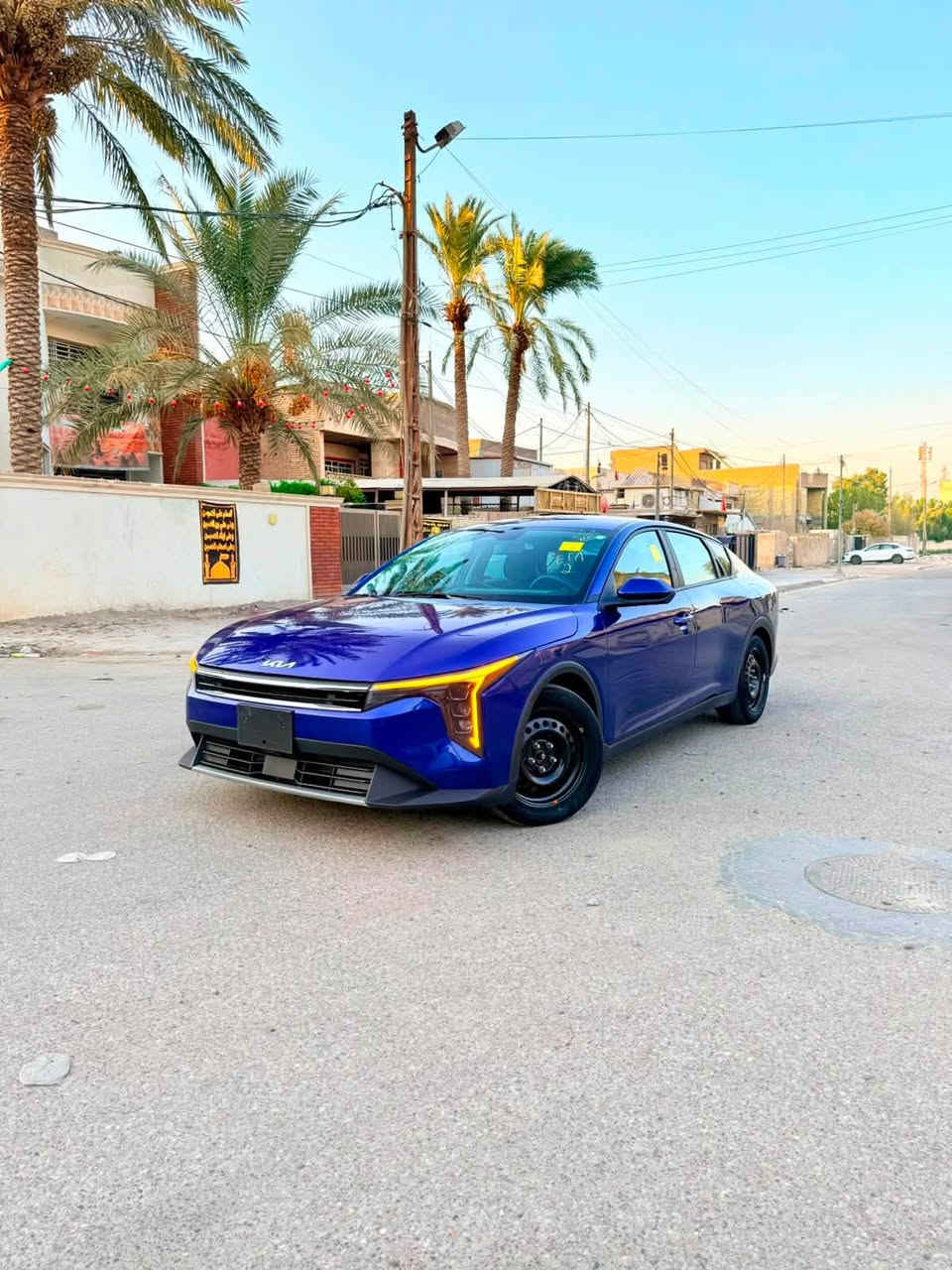 السلام عليكم KIA K4 2025 LX 
بصمة  / هندبريك دكمة  / لايت LED  / مكينة 2000 دوش / شاشة كبيرة متصلة ديجتال   / اوتو هولد / LED امامي وخلفي / قيادة ذاتية / كامرة دوارة / رادار تعديل مسار / اوتو بريك / مود درايف / تحكم ستيرن / كروس سرعة /مانع انزلاق / بلوتوث / اواكس / USB / ماشية 18mi  
حادثة موضح بلصور بنيد مبدل ومصبوغ فقط الباقي مكفول شرط الفحص والسونار السيارة شاصي لغد كفالة ايرباك استيرن وبردة وراجعات سستم بعمان 
مكان السيارة بغداد  
للتواصل ***********
ملاحضة السيارة بدون رقم دخول جديد
