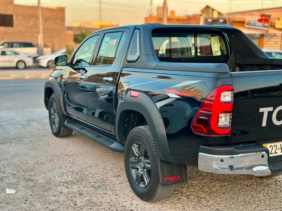 تويوتا هايلوكس أفنجر 2025 أسود 🖤
للبيع تويوتا هايلوكس أفنجر موديل 2025، لون أسود. 

المواصفات:

* محرك 6 سلندر.
* تشغيل بصمة.
* شحن لاسلكي.
* داخلية حمراء.

رقم: أربيل.
الممشى: 76 ألف كيلومتر.

السيارة جاهزة للاستخدام، والفحص خير دليل.

📍 عنوان :
الأنبار - الرمادي - .

📞 للاستفسار:
***********
