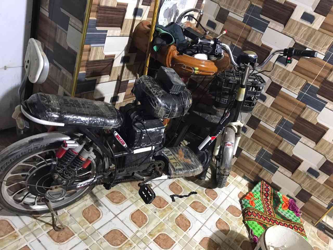 دراجه شحن • ٢٠ بطاريات • هيت البكر
