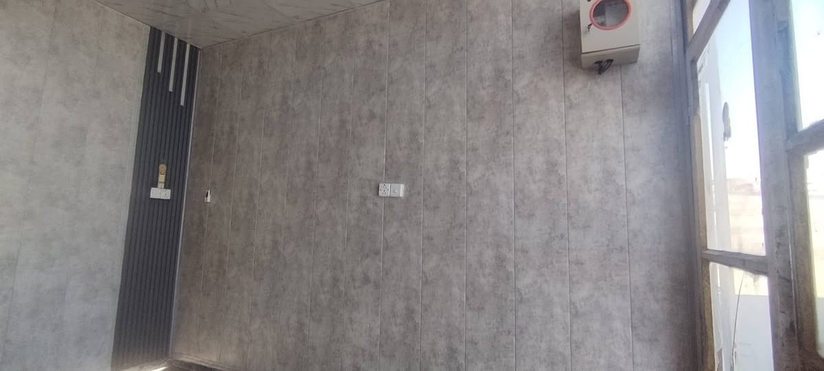 كرفان للبيع ٣ متر في ٤ متر هاذ داخل مالته جاهز تغليف درجه اولا سقف ثانوي
اناره كهرباء جاهز مكانه نهروان
***********
