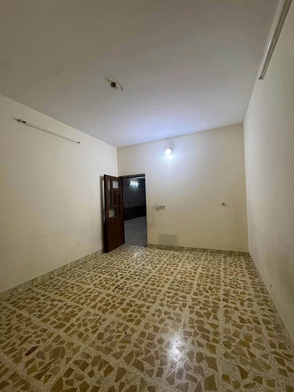 دار للايجار طابق ارضي المساحه 150متر في حي عدن
لمعرفه السعر اتصال بل رقم 

***********

متوفر واتساب ايضا
