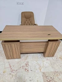 مكتبه • كلش نضيفه • ويها كرسي