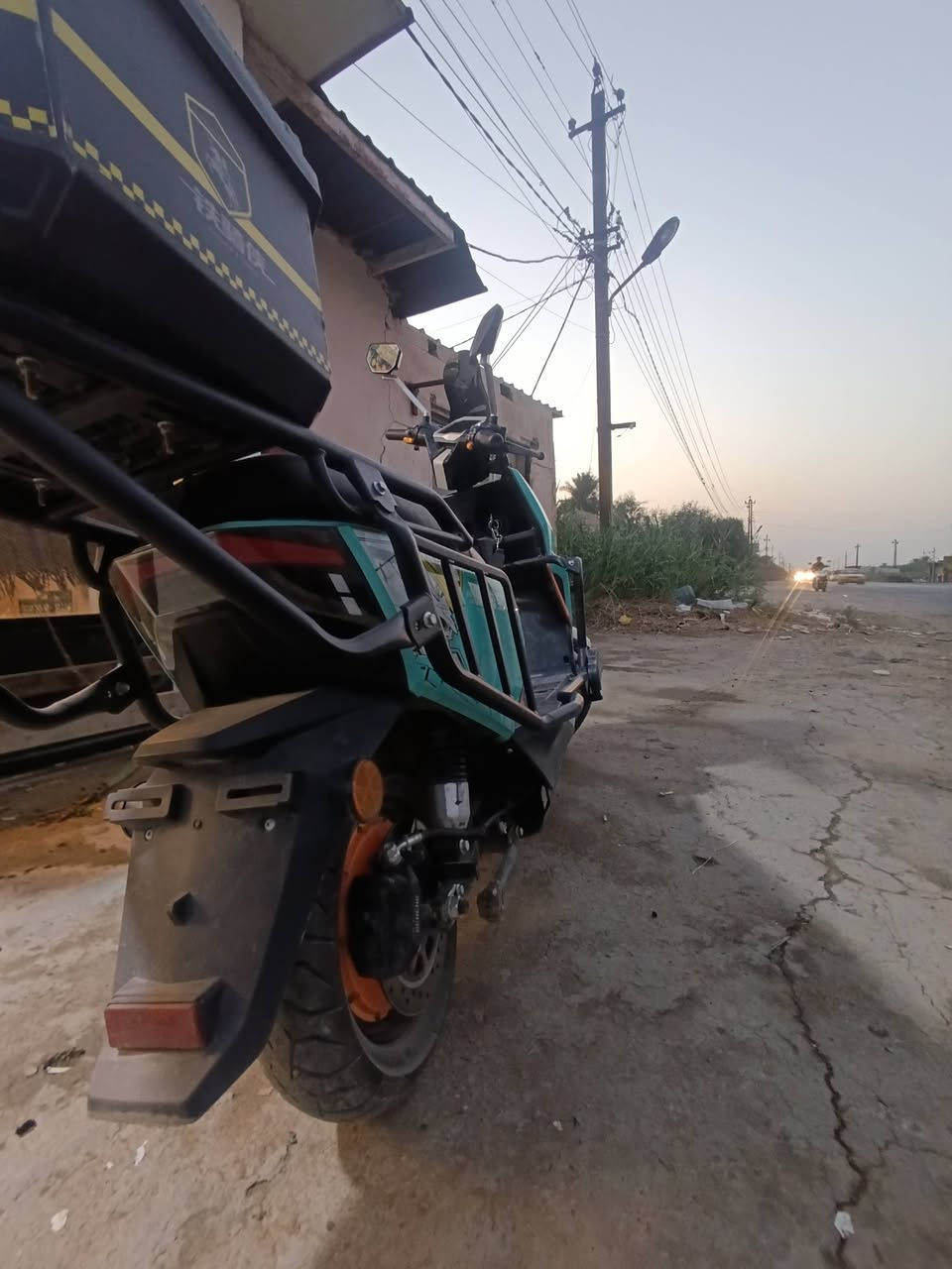 دراجه شحن درع للبيع الدراجه كامله ما بيعا اي نقوصات صارلها شهر استعمال قليل جدا السعر 950

