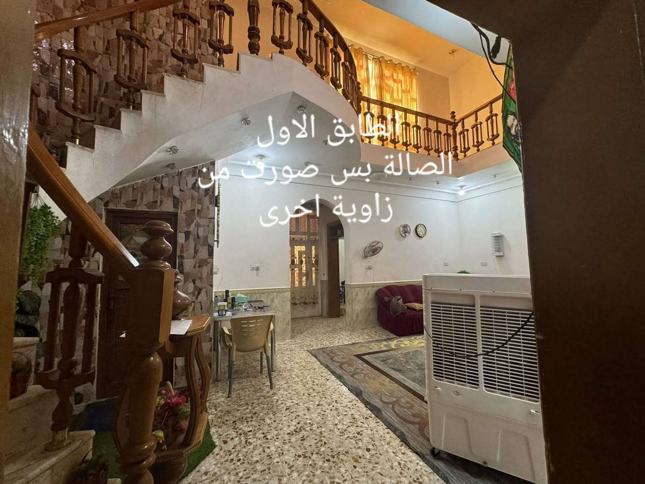 السلام عليكم عندنا دار للبيع مساحته 200 م طابقين كونكريت مسلح موقعه حي القدس شارع القضاة هذا رقم الاستفسار ***********
