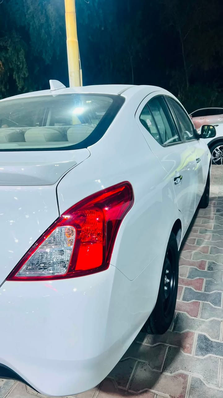 للبيع موديل 2025 السور الضمان 
ماشية  500  كيلو فقط زيرو 
بيها منظوة لايت زنون اصلي شاديلها 
***********
السعر مناسب واقل من السوك
