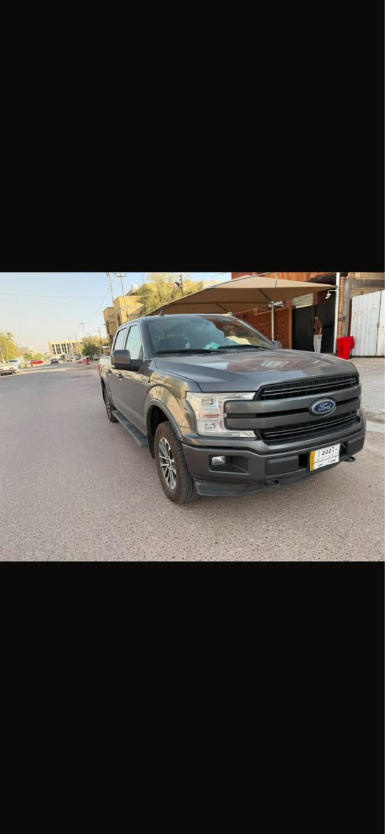 السلام عليكم
سياره فورد  f150 
 سياره2019ماشيه 250الف كيلو متر سياره فول مواصفات عدا الفتحه سياره كلين تايتل بدون حادث سياره نظيفه نصبتها حلوه رقم السياره بصره لون السياره رصاصي رمادي
السعر 300 و بيها مجال 
العنوان:البصره
رقم الهاتف:*********** البصرة, العراق

