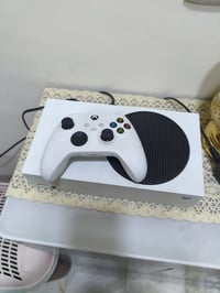 اكس بوكس سيريس اس • ٥١٢ جيجا • استعمال بسيط