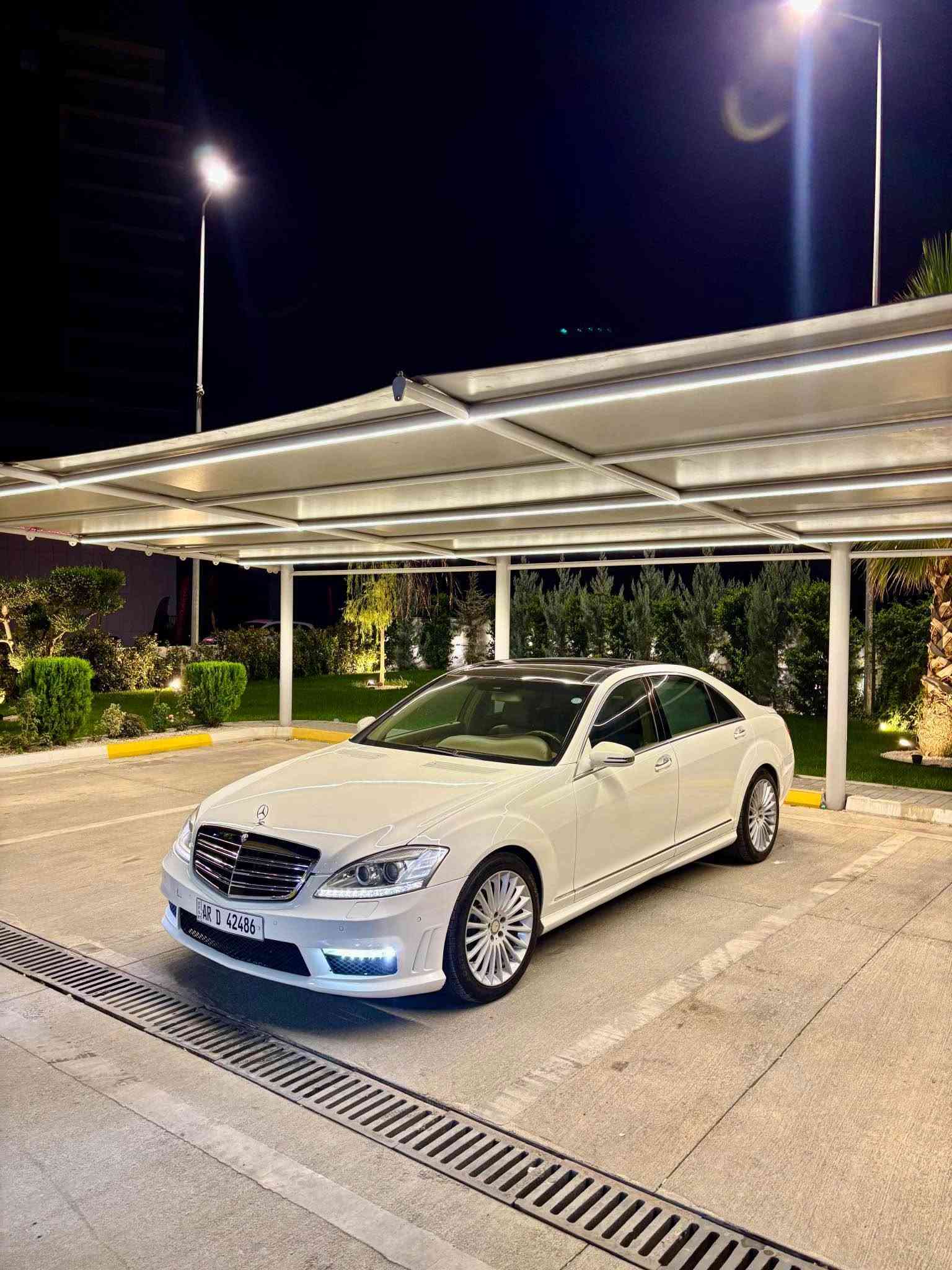 سەرەتا بە ناوی خوای گەورە 
مارسیدز s 350 
مۆدیل ٢٠٠٨کامل کامل کراوە بە ٢٠١٣  سەیارەکە زۆر تازەو چوان ماوەتەوە گیرو مەکینەو کارەبای بەشەرت مەکینەی نەکراوەتەوە بەشەرتی ١٠٠فیتەر دەعامی بۆدەعامی چاڵ شخوت نیەتی  یەک پارچە بۆیاخی ئەورپایە  مواسەفات 
پانۆراما 
درگا لارچ 
ناو زەرد 
کامێرا
حاسە 
شاشەی گەورە 
٤کوشن کارەبا 
٤کوشن ساردو گەرم 
درگا سەحب 
سندق سەحب 
رادار 
سەیارەکە کامل هەیکەلی دەسکاریی کراوە  
پیشو دوا زۆر تونو تۆڵە  بۆ مەسرەف مەگەری هەموو گیانی ئەدەم بەشەرت 
تکایە ئەگەر موشتەری نیت سەرمان مەئیشینە  لەخۆتەوە سعر لی مەدە  سەیارەی وا پاک تازە نەماوە 
ژ:م*********** السليمانية, العراق
