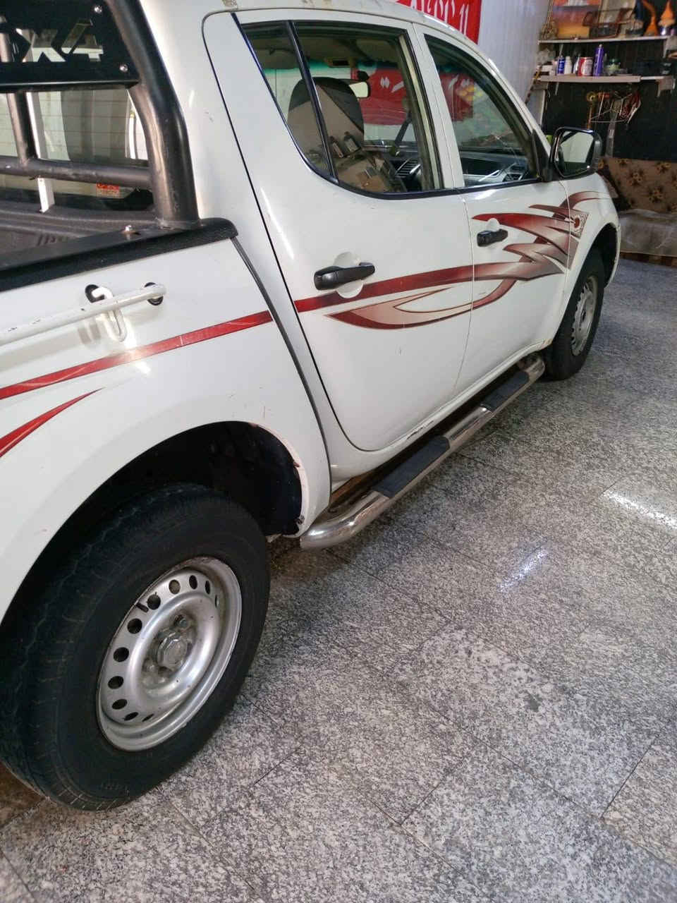سلام عليكم  سياره. كفاله من الصبغ فقط خيط تبخير السعر ٧٥ وقابله للتفاوض ٢٠٠٧ تحويل ثاني يوم  سستم  ست *********** يل
