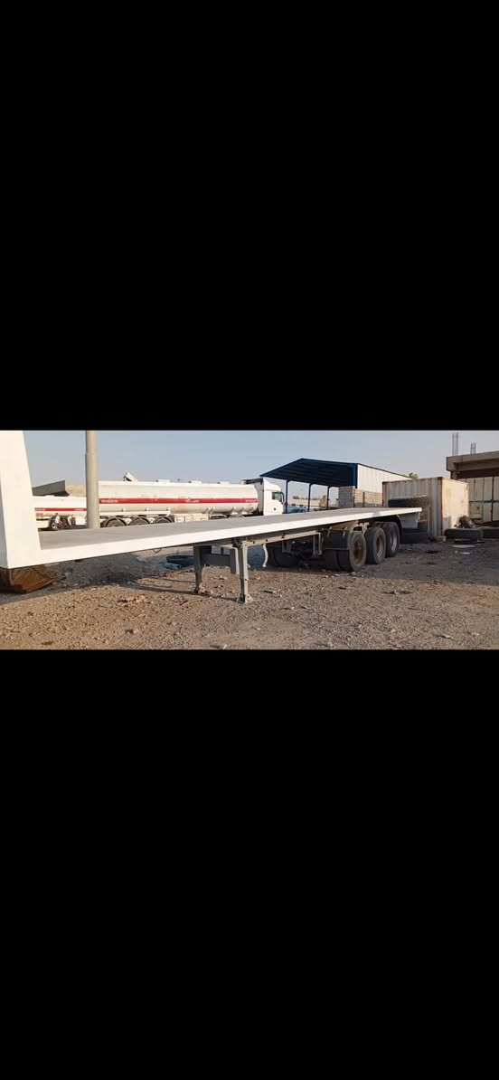 عربانة فلات • أوروبي • ٣ دنكیر مزوج