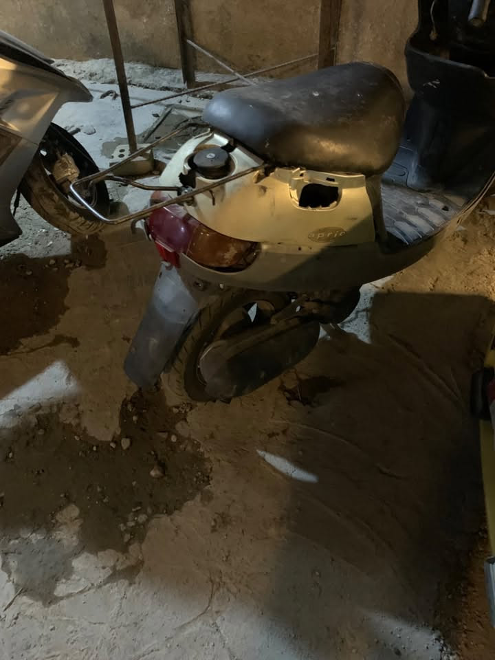 السلام عليكم للبيع دراجه بطه60 مكينه نكره هندر نقص كفرات وشوته عنواني بلحريه سعر 100وبيهةً مجال رقمي ***********
