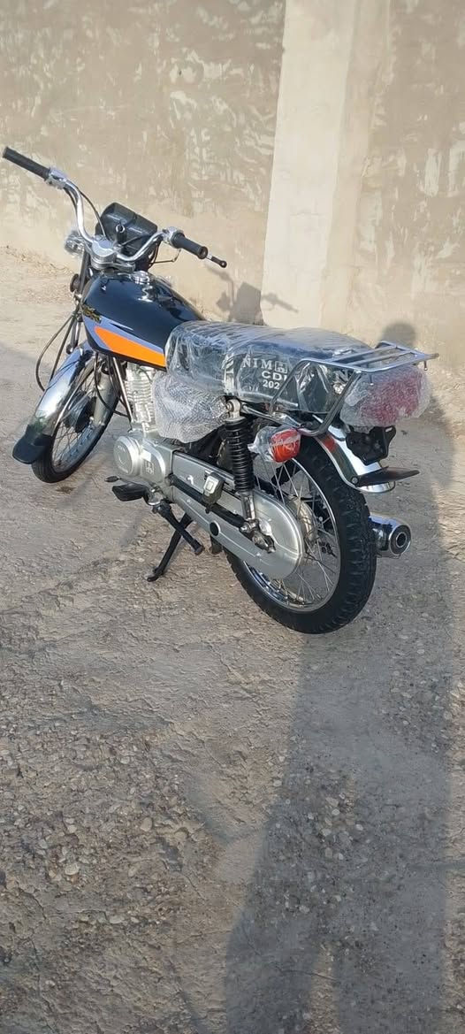 السلام عليكم شباب دراجه موديل 27 دراجه جديده وجاهزه وما عايزها برغي السعر 725 وبيه مجال قليل والشراي بي خير ويدلل والاتصال على هذا الرقم ***********مكاني كوت
