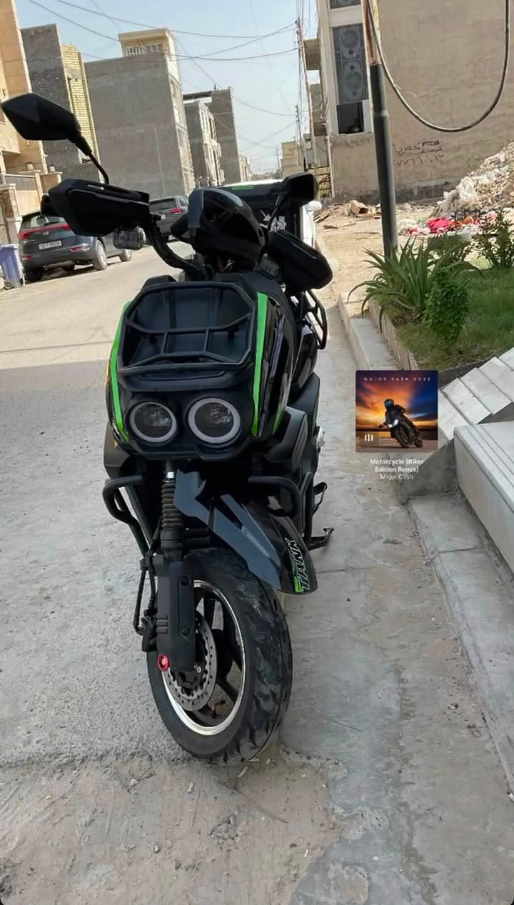 جه شحن مستعمل
تتحمل جميع الضروف شكل مميز ودزاين
نحمل وزن 200كيلو
• وجداً اعتمادية وقوية
مواصفاتها
6..1 بطاريات المسطرة 38 أمبير
2.. ملف 3000 واط نحاس
4.. دبل إشارة
5.. لايت عدسة جداً قوي
).. بكلايت لد خلفي
... بريكات دسكات
8.. تشغيل مفتاح + بصمة
سرعات
10.. دبلات الأمامية دهن تتحمل أوزان عالية
11.. قفل ستيرن
13.مكان بغداد حي الجهاد
14. رقم ***********
السعر مليون وبيها مجال 
‏مستعجل على بيع

نص مكتوب في الصور:
- JOKER
- Golden Chain
- MAJOR CASH SOSE Motorcycle (Biker Edition Remix) Major Cash