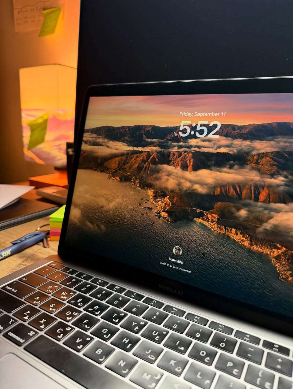 ماكبوك اير • i5 الجيل الثامن • ريتينا 13.6