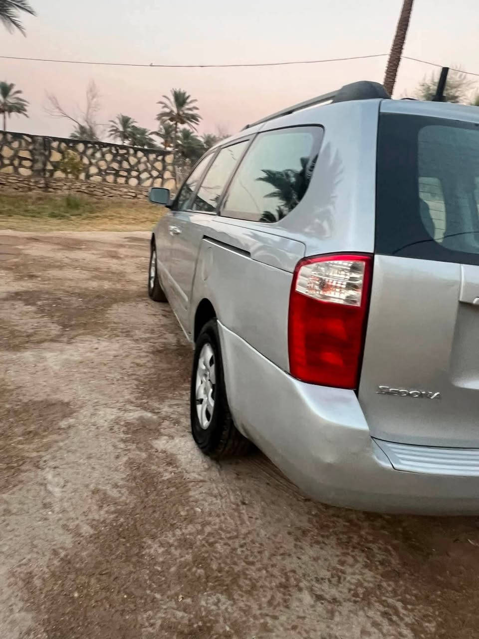 السلام عليكم سيدونا ٢٠٠٦  جاهزة تخم تاير حداديه ٩٠بالميه تبريد ٣قطع محور كشن الخلف السايق ٨نفرات شاشة كامره خلفيه تحكم بالمري ماسحه خلفيه مثبت سرعه باتري جديد محرك ٣٨٠٠ مصبوغه حزام حادثها بامريكا جاملغ خلفي بدون دواخل وبيهاشويه بارد باب السائق رقم ذي قار خصوصي انكليزي باسمي سنويه لل29 سعرها ١١٠بيها مجال مكانها بابل الحمزه الغربي ***********
