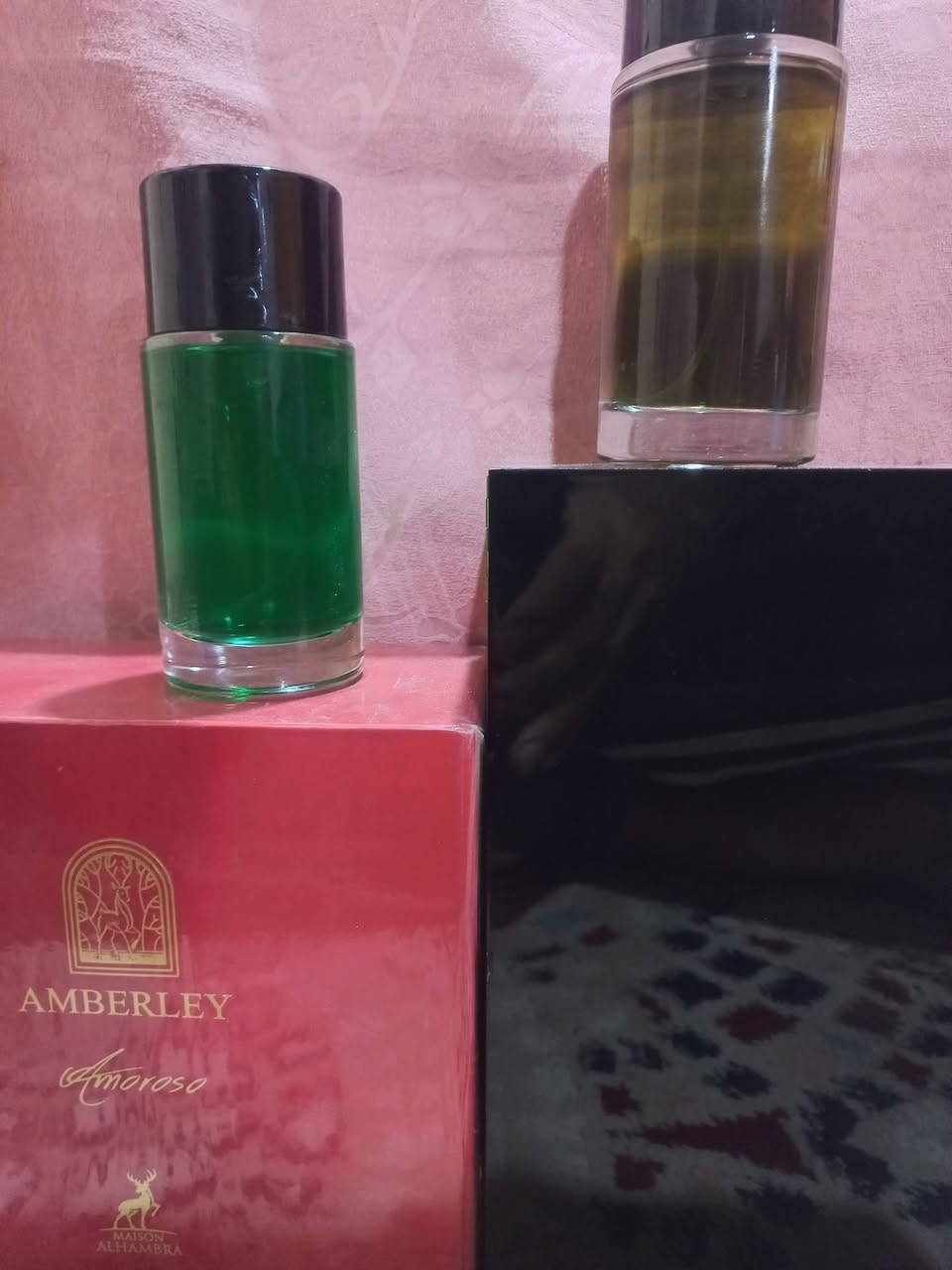 ٤ عطور ب ١٠٠ اساطير وامبرلي من همبرا احمر بلاك افغانو وامواج تعتيق فدوة بس الي يعرف في العطور واتساب ***********
