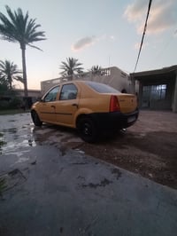 عندي رينو للبيع جديده كله شغال تبريد محرك كير كل مكفول تخم تاير وصل خط...