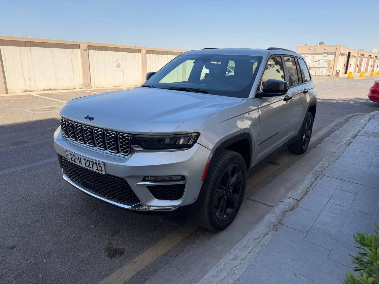 جيب موديل ٢٤ ضرر بسيط سطحي بيها اربع قطع صبغ بجم ودواخل سليمه سياره نظيفه ماشيه ٤٠ الف كليو مواصفات المد نايت السياره رقمها اربيل تريد وكاله او تحويل مكانها البنوك السعر ٢٤٥ ورقه سعرها مناسب  رقم *********** بغداد, العراق

نص مكتوب في الصور:
- ٢٣
- ١١:١٤
- bid.cars
- جيب جران...
- 1 / 15
- تنتهي المزايدات، مشاهد عرضا مورشا.
- يوم الاثنين الموافق 25 سبتمبر 2023
- طرح سؤال
- ١١:١٥
- 2 / 15
- ٣٣ ١١:١٠ جيب جران... bid.cars 3 / 15 1:1 تتهي المزادات لتساعد عرضا مؤرشفا يوم الاثنين الموافق ٢٥ سبتمبر ٢٠٢٥ طرح سؤال