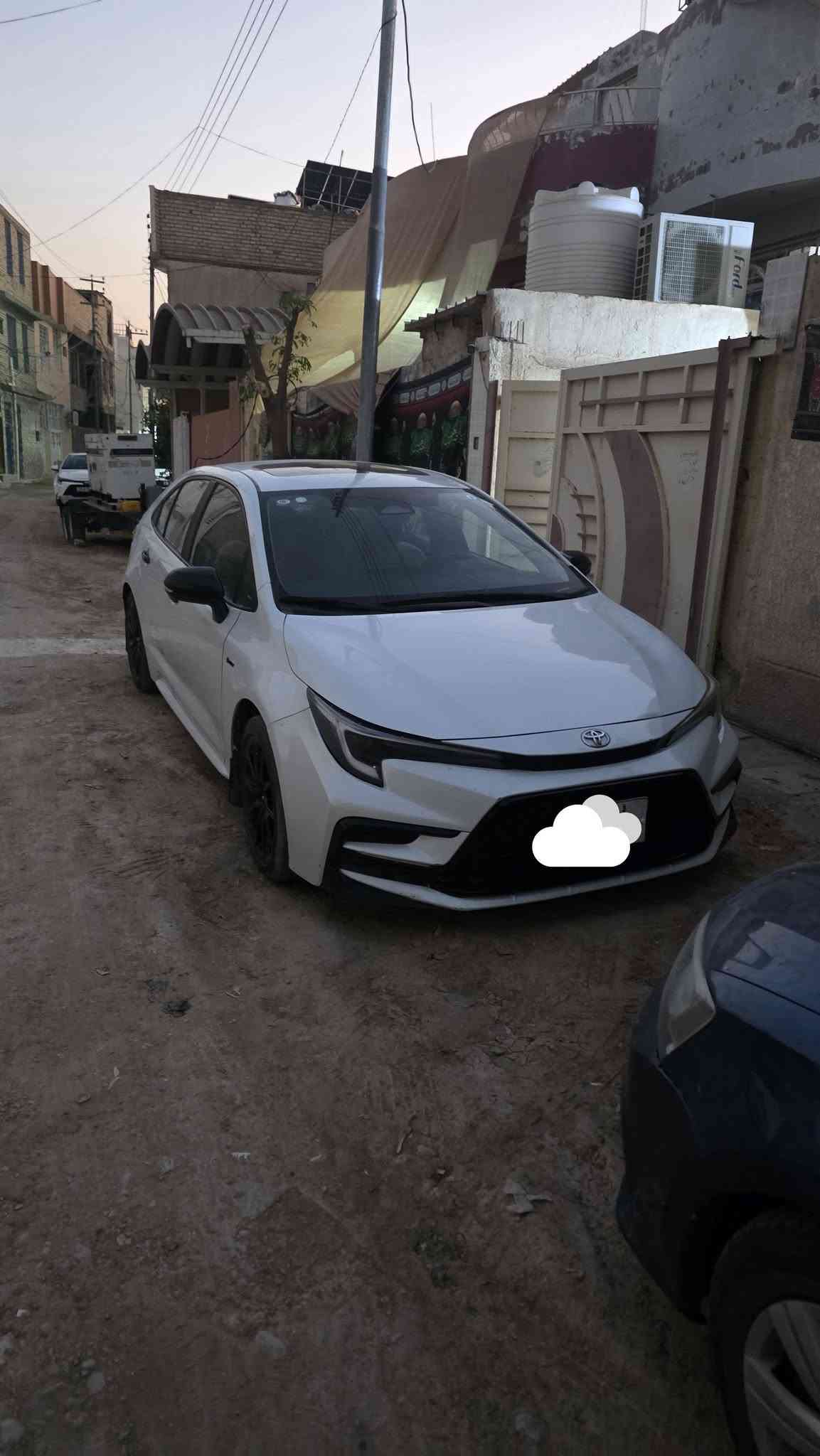 اس بلاك اعلى فئة كشن كهربائي داخل لونين رقم بغداد موجودة بكربلاء بيه كم ملاحضة جلغات بسيطة ماشية ٢٧  موديل ٢٥  بيع او مراوس 
بموديل ٢٦ سعر النهائي ٢٥ 
***********

