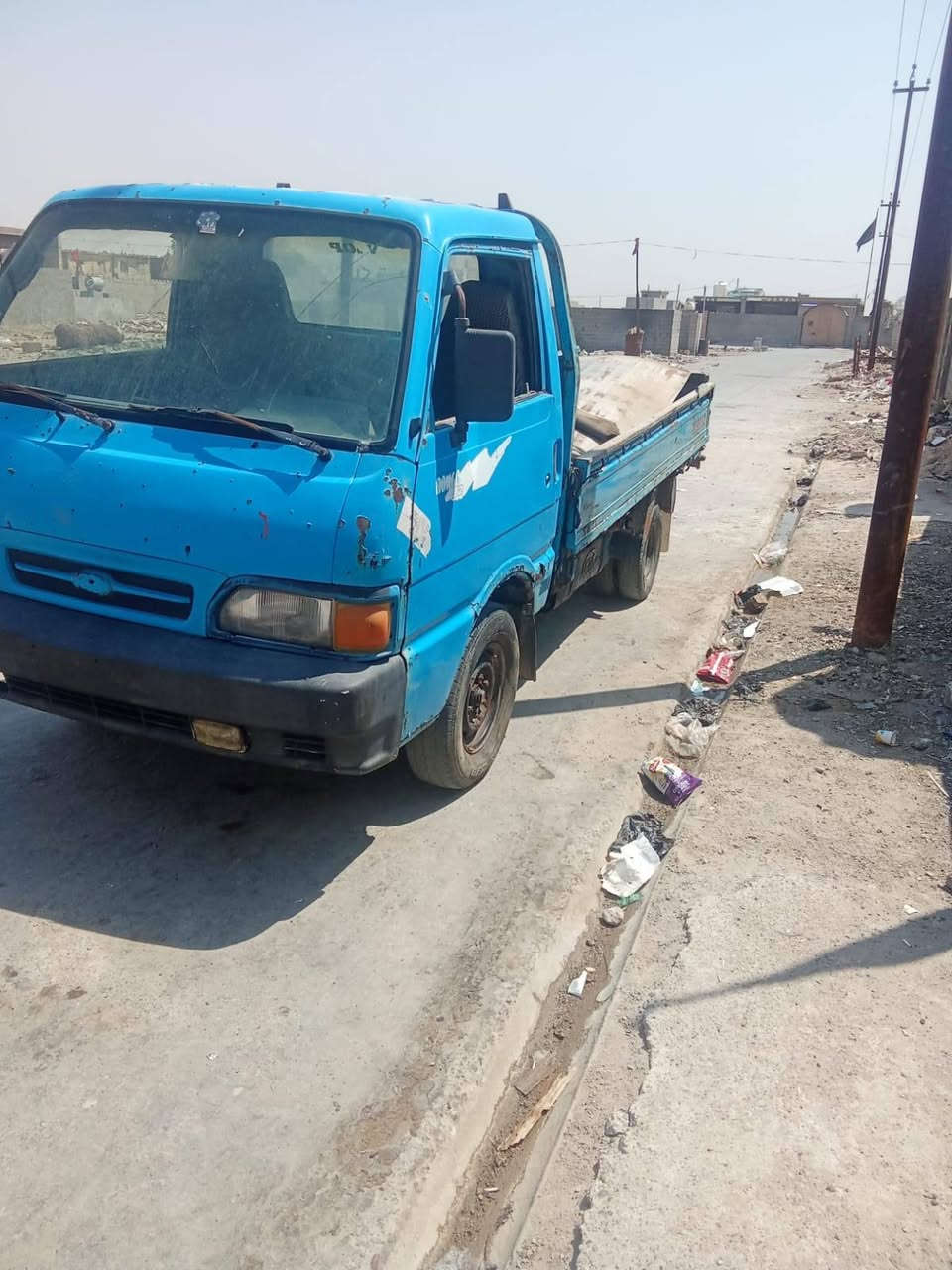 كيا بنكو للبيع ٩٥ابيع بدون ارقام لان الارقام راعيهن ما يحول سيارة جاهزة تخم تاير كير محرك اكسن مكفولات العنوان بغداد المعامل السعر ١٧وبيها مجال ***********
