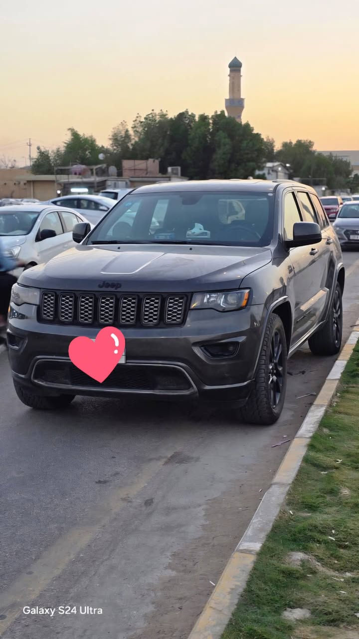 جيب شيروكي بلاك توب موديل ١٨ مرمزة ٢٢..
تبديل باب خلفي وجاملغ ايسر بدون يرباك بدون بجم ماشية ٩٠..
رقم مميز ذي قار بسمي شرط التحويل..
السعر ١٧٥ وبيها مجال
للاستفسار 
***********
