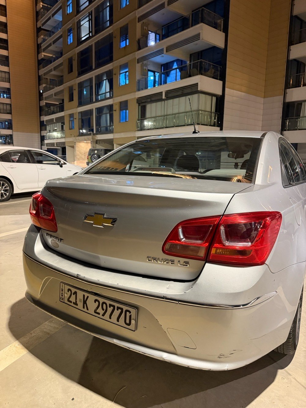 شوفرلت كروز 
2017
السيارة خليجية كلين حادثها بالعراق جاملغات ثنين الامامية بارد بدون صبغ ولا معجون ولا تبديل وصور طعجه موجودات عندي ع كد شبر 
ماشيه 160 ميل 
تحكم سيترن جهتين 
اشاير بالمري 
مثبت سرعة 
رقم سلمانية بسمي 
السعر 82 وبيها مجال 
مكاني بغداد 
رقم تلفون ***********
