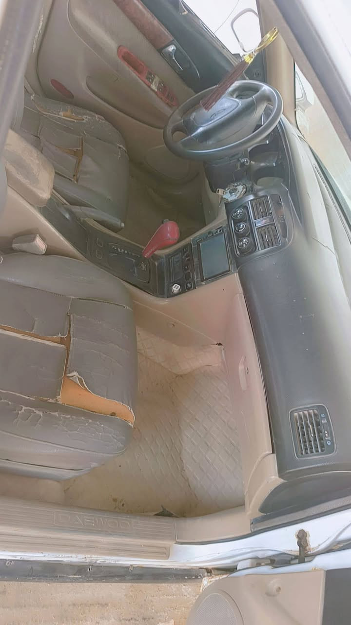 دايوالانوس موديل ٢٠٠١ بسمي سياره حلوه مكانها سماوه 
سعر ٢٨ رقم تليفون *********** ابوعباس

نص مكتوب في الصور:
- CAMON 30 • 23mm f/1.8 1/252s ISO50