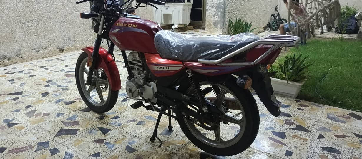 للبيع أصولي موديل 18نضيف مكينه تبخر فقط مكان الحولي ١٠٠
***********.تريد الدراجه تجي تشوف وتفحص لاتكلي شبيها تجي واشوف 
ب٧٥٠
