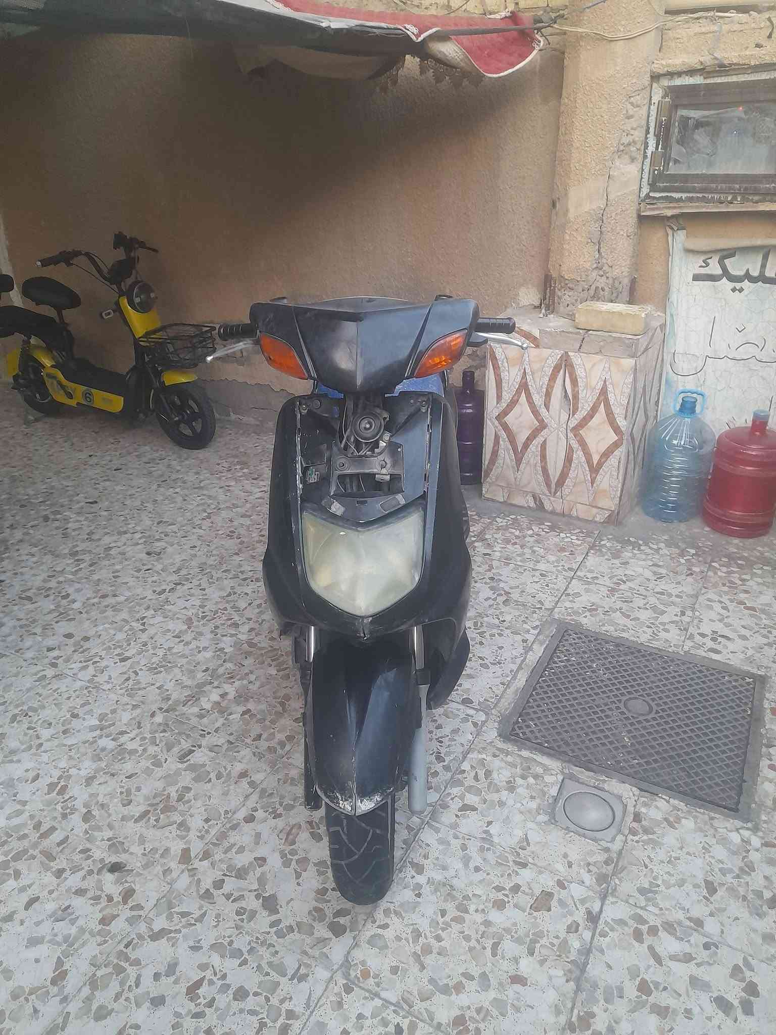 دراجة سكنس نثية ١٤٠ دراجة سلف نكرة بكل وكت دراجة عوزهة كابريتر هسة هية شغالة بس تكطع بيهة صوت بصلانصة مال جعجة دراجة يحتاجلهة ترتيب تايرات جدد سعر 200 وابيهة مجال بصيط مكاني بغداد شعب رقم  ***********

