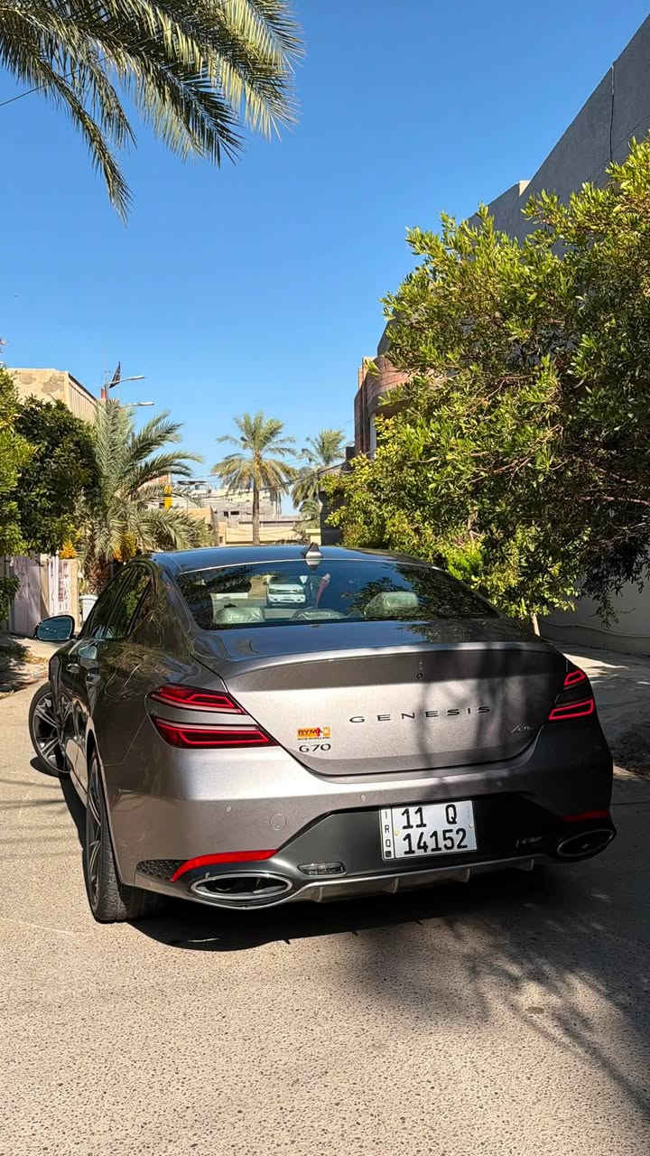 جنسز G70 موديل 2024 محرك 2500T
🚘 Genesis G70 2024 2.5T

• المحرك: 2.5 لتر Turbo 4 سلندر
• القوة: 290 حصان
• العزم: 420 نيوتن.م
• ناقل حركة: أوتوماتيك 8 سرعات
• الدفع:  رباعي 
• 0–100 كم/س: تقريباً 5.9 ثانية
• السرعة القصوى: 300 كم/س تقريباً
• شاشات وأنظمة ترفيه متطورة ، أنظمة أمان ومساعدة للسائق ، رادارات 360 درجة 
• مقاعد جلدية وتجهيزات فخمة حسب الفئة ، تدفئة تبريد كشنات ، رادارات من كل مكان ، حساسات ٣٦٠ درجه 

حادثها جاملغ وبنيد 
وبيها صبغ نص الجاملغات الوره بدون معجون اثر شخوط اثناء النقل ( حاله حال التكحيل )

 السعر ٢٥٥ وبيها مجال 

عنوان بغـداد + ديالـى
***********
