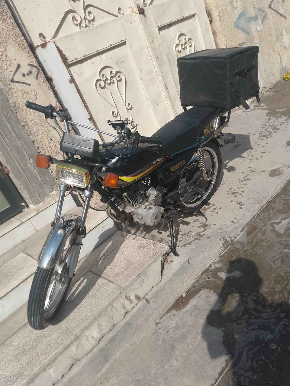 دراجه كاملة مابين اي نقص مديل 21مكينه لاتبخير ولانقيص 5نمر ترتيب  جديد زنجيل بكره كله جديد بدون اوراق سعر 450وبيه مجال مكان تقاطع درويش تراث ***********مامتواجد عل نت
