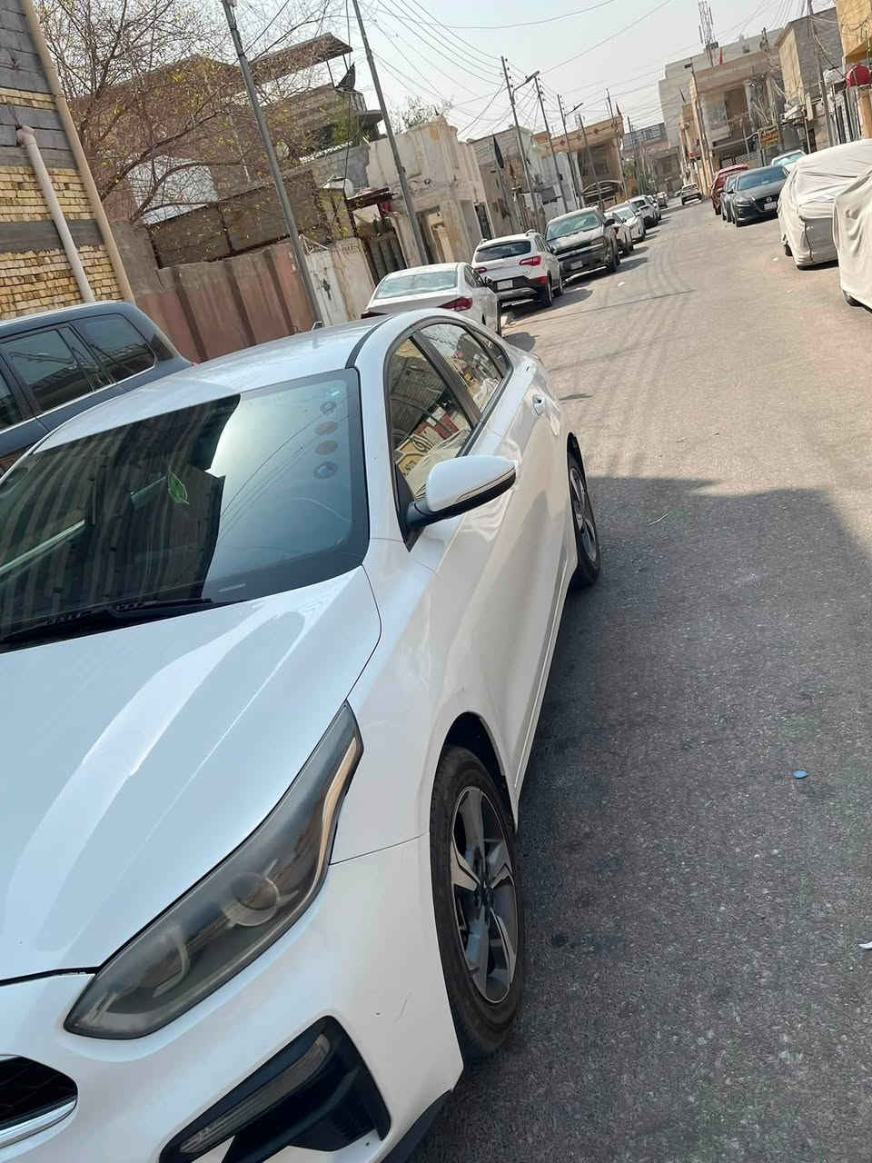 السلام عليكم سيراتو 2019 خليجي كفالة عامة بيها بارد بسيط سيارة نضيفة وجاهزة من كلشي محرك كير حدادية كلة نضيف تخم تاير جديد تبريد ثلج رقم أربيل سنوية منتهية بأسم شركة السعر 136 وبيها مجال الأستفسار الاتصال ***********
