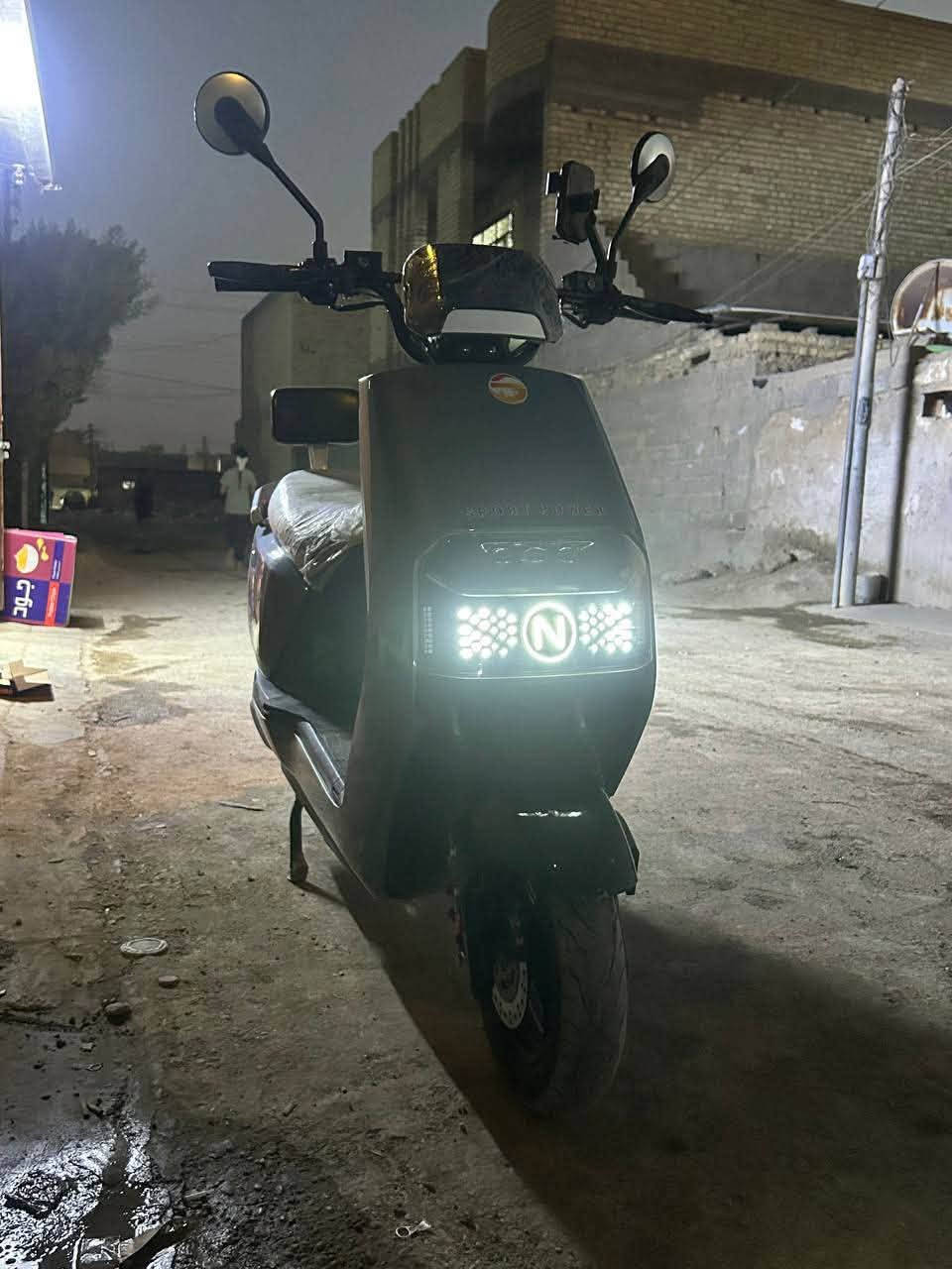 السلام عليكم
دراجه شحن شركة الجوهره البحريه
مديل 2026 بعدها ب ظمان مالتها 
-بطاريات عدد 6.  35أميير
-نظام R
-نظام P
-سرعات3
-لايت زنون عالي ناصي+دبل اشاره
-السعر750
العنوان/بغداد ابو غريب حي الشهداء
واتساب/***********
