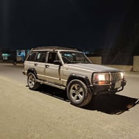 شيروكي 86 • محرك نشيط • بدون صبغ