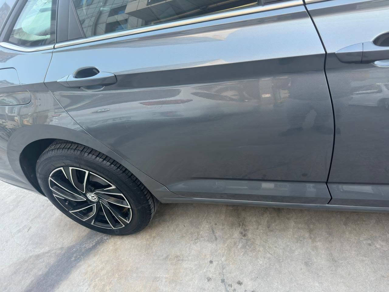 جيتا موديل ١٩ 
قطعتين صبغ  بدون دواخل ارباك ما طاك بجم كبس شرط 
بس ربع صقف بيدي ار
ماشي ٨٠الف 
سنوية هزا رقم جديد تحويل شرط 
سيارا موجود باربيل 
سعر ١١٠ ومجال 
تليفون *********** واتساب أربيل, العراق

