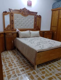 غرفة خشب • مستعملة شهرين • جرباية نايلون