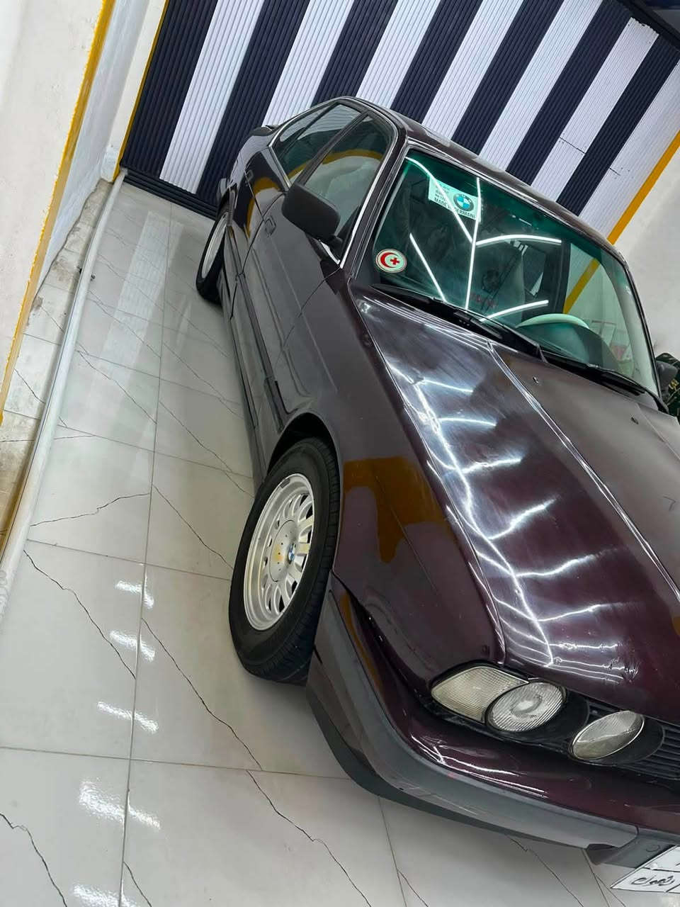 اسعد الله اوقاتكم بالف متابعينا الكرام    BMW  كير اوتوماتيك موديل 1991 محرك 6 سلندر حجم  525  محرك كير عالشرط رقم دهوك والهزة  جديدة  سيارة جديدة بمعنى الكلمة  كهربائياته كله شغالة  سعرة  55 ورقة بي مجال بسيط للشراي مال حك جية تيجي يمي عين غطة عين افراش اخدمك شراي يخابرني بيك خير اوتدلل ***********
