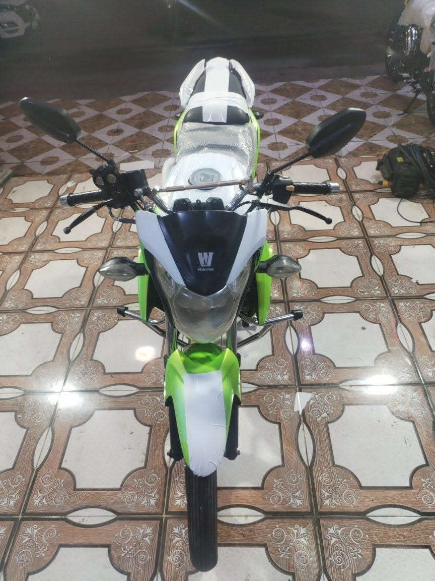 هوجي موديل 2019 أوراق كامله مكمرك بس تروح اسجل بلادي كوله على وضع شركه السعر مليون 650 وبي مجال شراي يتصل مكاني رمادي *********** وتساب
