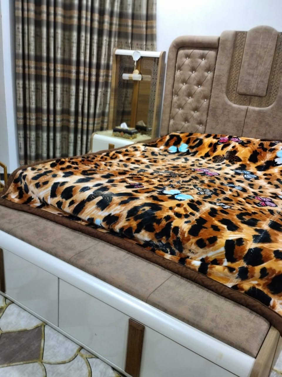 سلام عليكم غرفه أخت الجديده فخمه السعر خاص او واتس ***********

