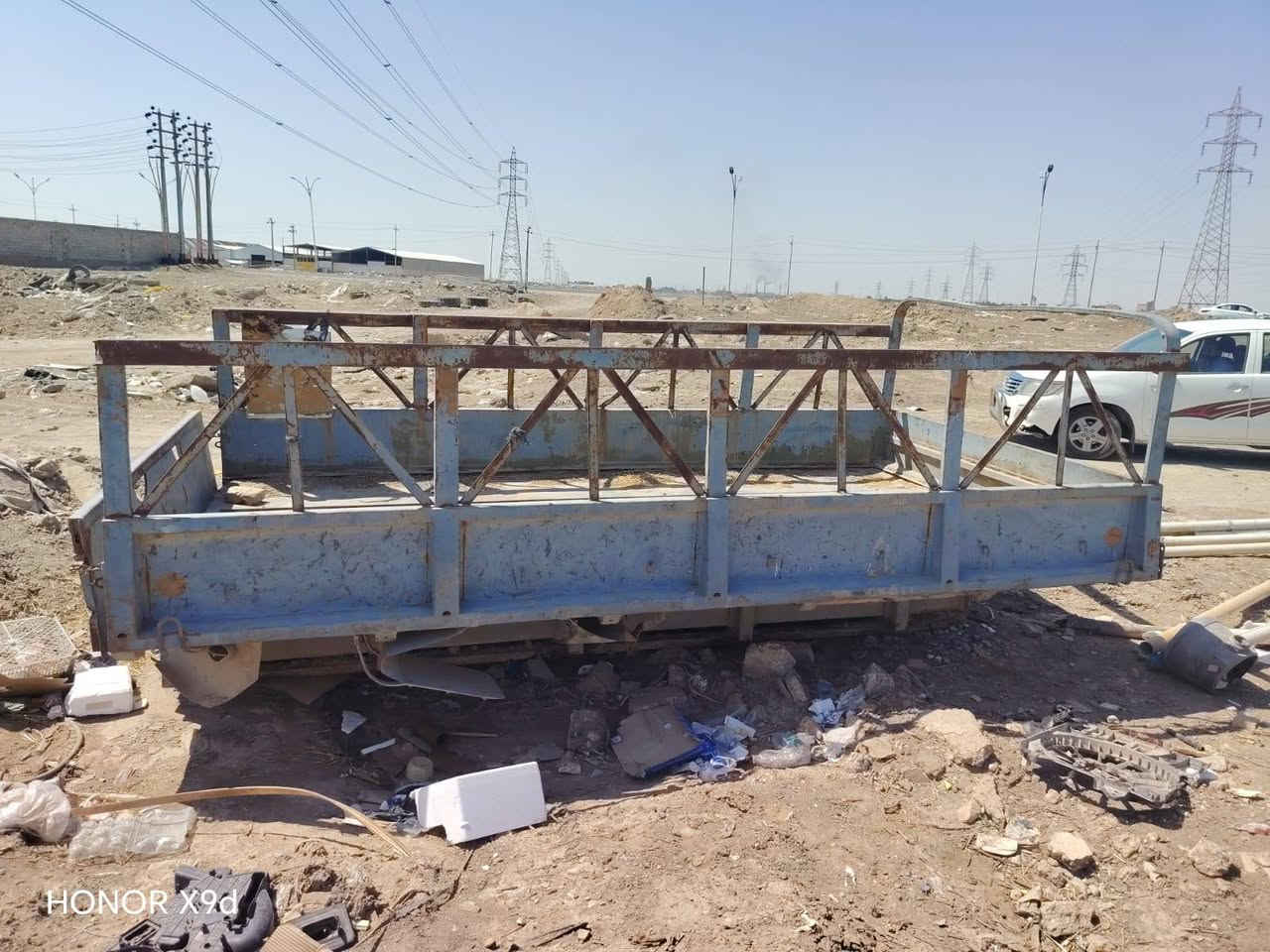 اللبيع حصنيه ادوت ادوات محرك وكير جداد وبرك هاو سعر مليون ٣ونص وبيهاه مجل معه بدي***********

نص مكتوب في الصور:
- HONOR X9d