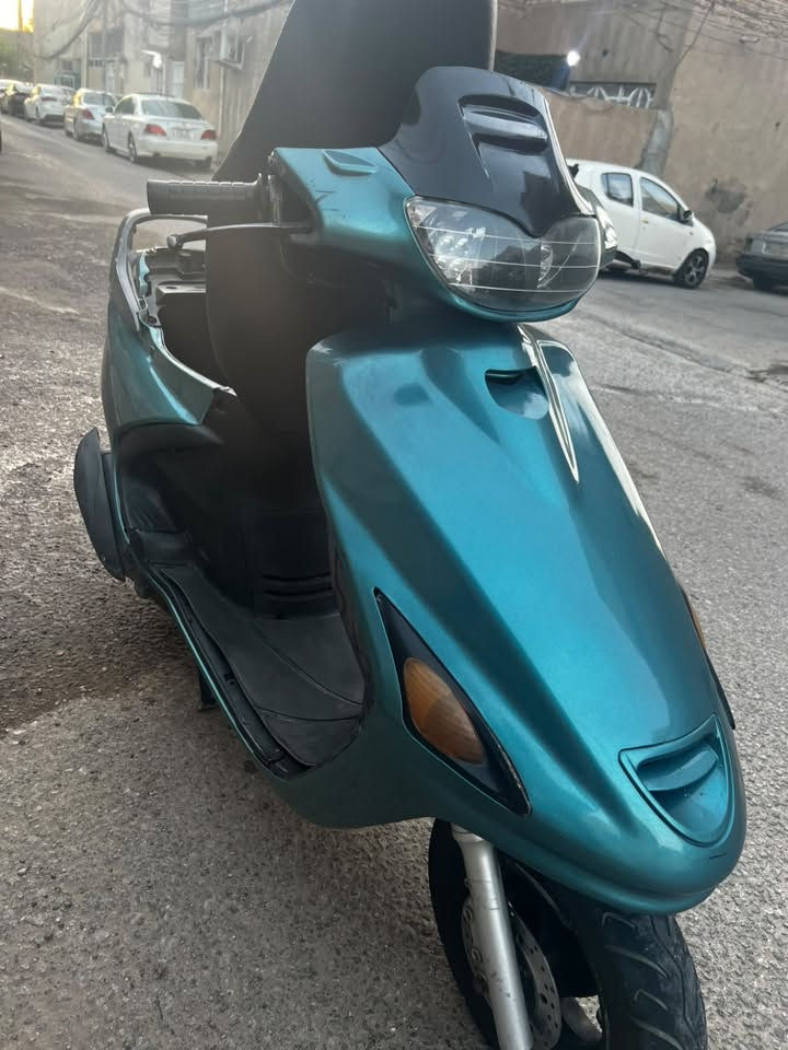 للبيع دراجه فراشه فحل✅

مكينه مامفتوحه  ✅

 كلشي شغال سلف هندر كهربائيات ✅

دبلات خلفي امامي تايرات جدد ✅

 عداد بانزين بريكات خلفي كامله ✅

مكاني النجف كوفه حي ميسان ✅

سعرها 380 وبيها مجال من قليل حك الجيه✅

تواصل خاص او عل رقم *********** ✅
