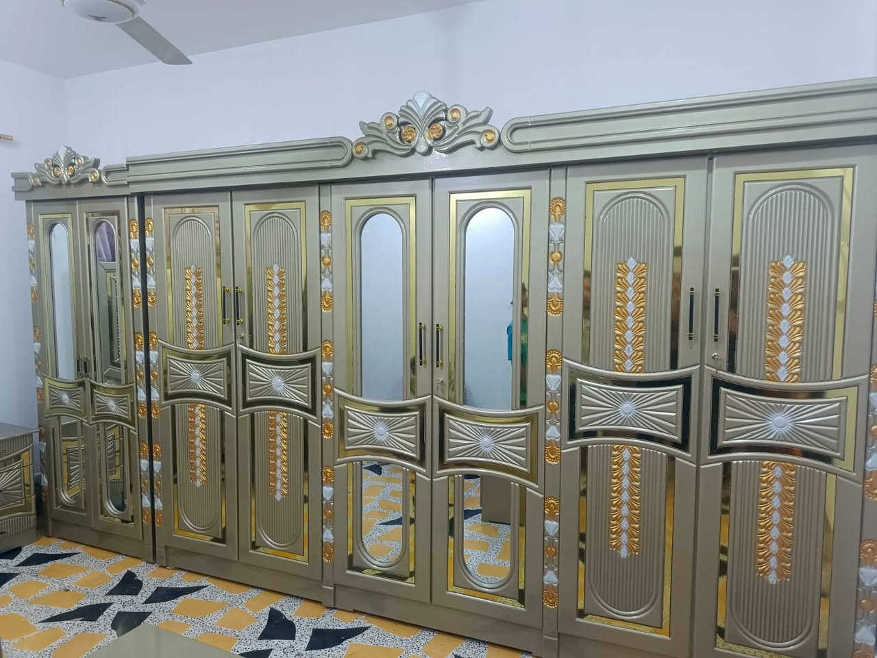 غرفه ام سته تزكام جاهزه العنوان ذي قار قضاء الغراف قرب علوة الأسماك محل نجارة أثير *********** السعر مليون وربع وبيه مجال لشراي

