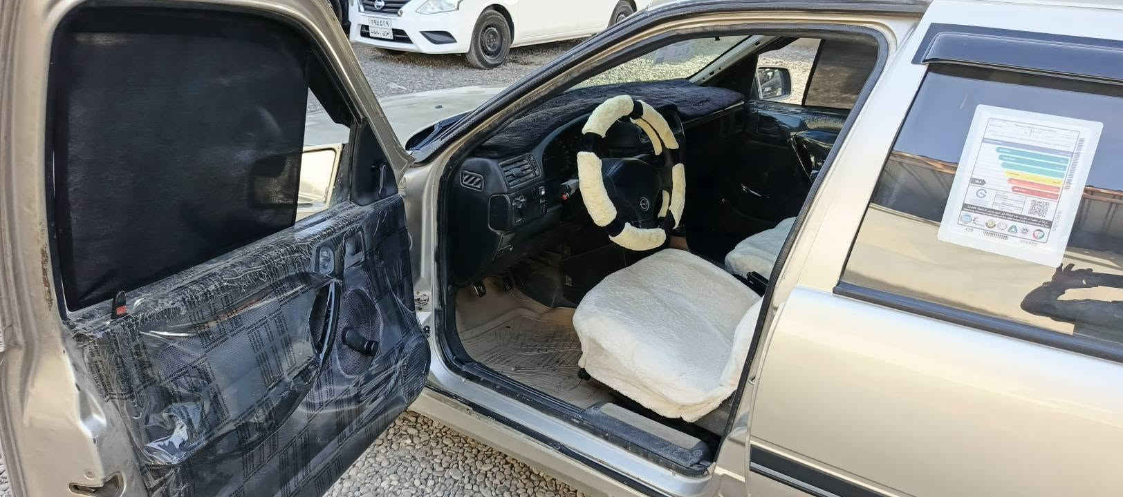 السلام عليكم 
فكترا حجم 18 
رقم اربيل 
سنويه منتهيه 2023
كير محرك بشرط مال كصة
ويل كب عاصفة 
تايرات جدد باتري جديد 
صدر امامي خلفي جديد
قفل مركزي سقف سلايت
السيارة بدون حادث فقط بخ جماليه
شرط التحويل والغرامات 
(السعر 32) بي مجال حك جيه 
يرهم بيع ومراوسه حسب القناعة
عنوان قضاء كلك بين الموصل واربيل
***********
*********** أربيل, العراق
