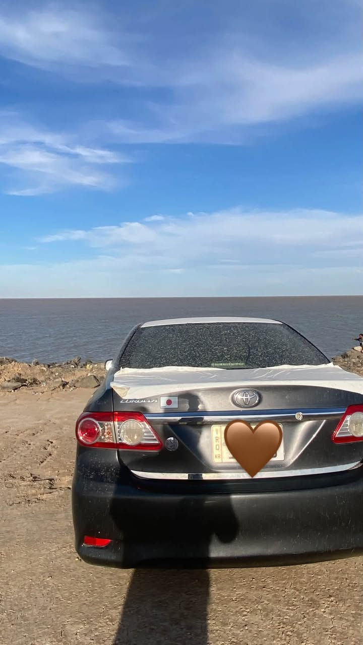 السلام عليكم 
كورلا ٢٠١٢ وارد كندي 
رقم سلمانيه بأسمي شخصياً تحويل مباشر رقم دولي
سنوية جديده هزة جديدة 
ماشيه 200 الف mi وقابل للزياده 
السياره مسويلها ادامه كامله مكمله 
باتري جديد راديترات جدد 
منظومة تبريد جديده 
تخم تاير 
حادثها جاملغ وباب السائق
 وشبر بالبنيد صبغ 

السعر ١٠٣ وبيها مجال
مكاني الحله
***********
