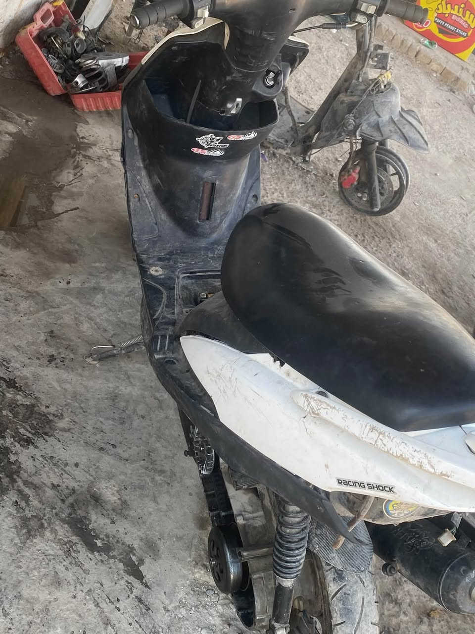 سلام عليكم عدله كامله للبيع دراجه طافيه كوم حديد لا تسألني شبيه ما بيه بيه اشاير مال اربعه يدات رياضي تايرات جلاتين زوج صالصنه اف ام جاملغ كاربون فايبر سلف 55 تعلاكه رياضي كابريتر جديد ضفيرته مابيه شي دراجه رايده ب300 وبيه مجال شي بسيط مكاني بغداد الدوره البعيثه *********** وبي واتساب
