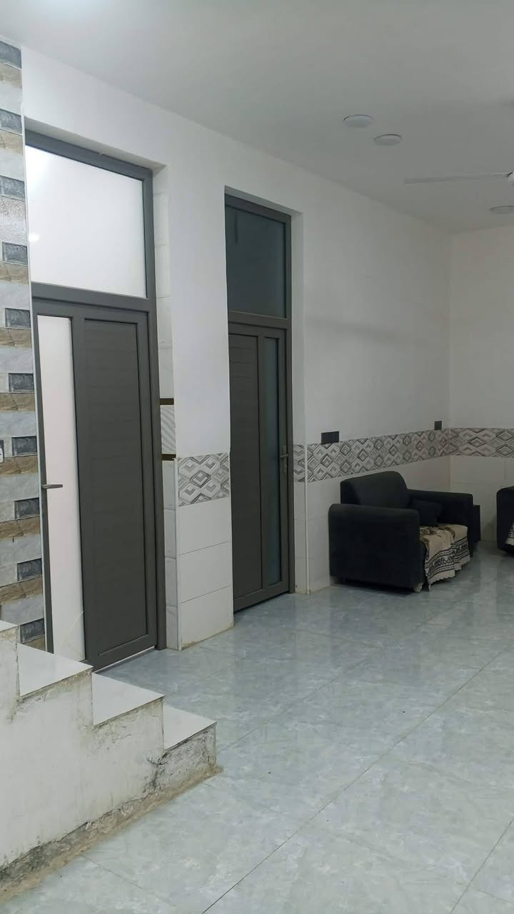 السلام عليكم بيت للبيع  طابو زراعي سند 25  المساحه 200م ورديه خارج قرب اسواق الأخوين رقم ابو البيت ***********
